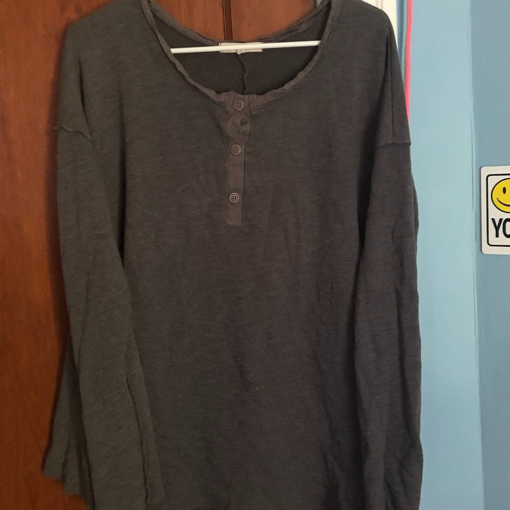 UO TRULY MADLY DEEPLY FLOWY LIGHTWEIGHT SWEATER